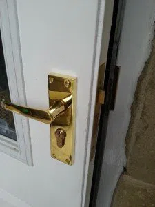 Paconima Locksmith Service Pacoima, CA 818-736-0438 - broken-key-extraction