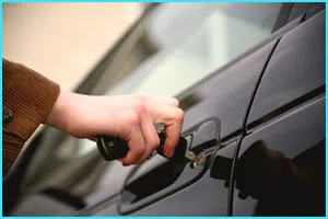 Paconima Locksmith Service Pacoima, CA 818-736-0438 - car-door-unlocking